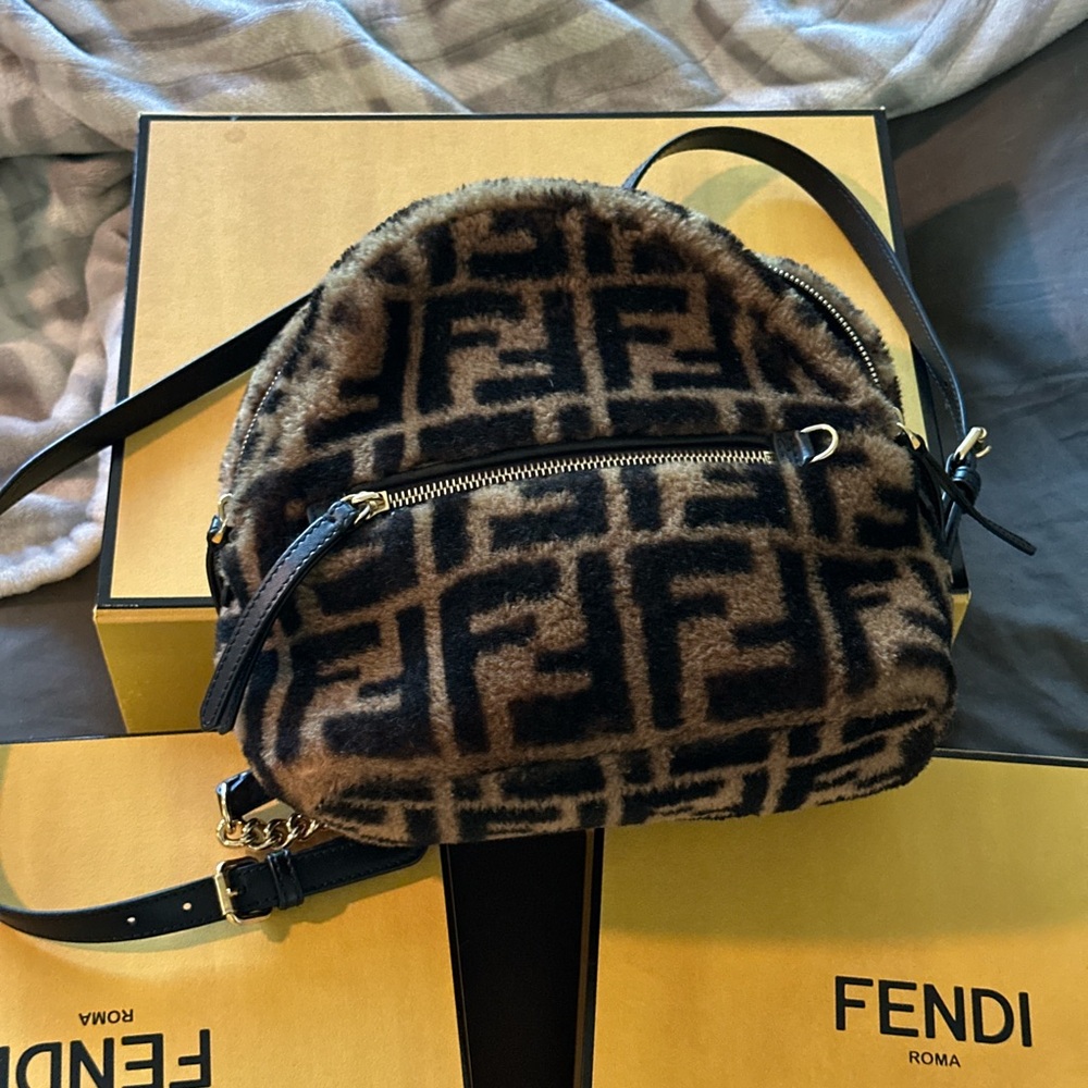 Fuzzy Fur Fendi backpack 100% authentic - Picture 9 of 9